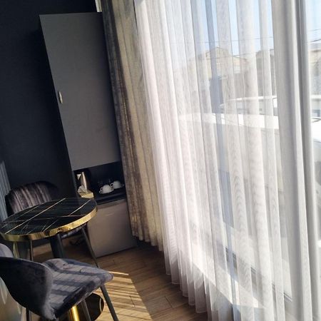 Days Hotel 耶烈万 外观 照片