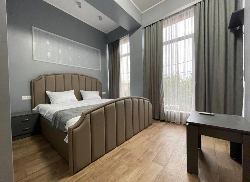 Days Hotel 耶烈万 外观 照片