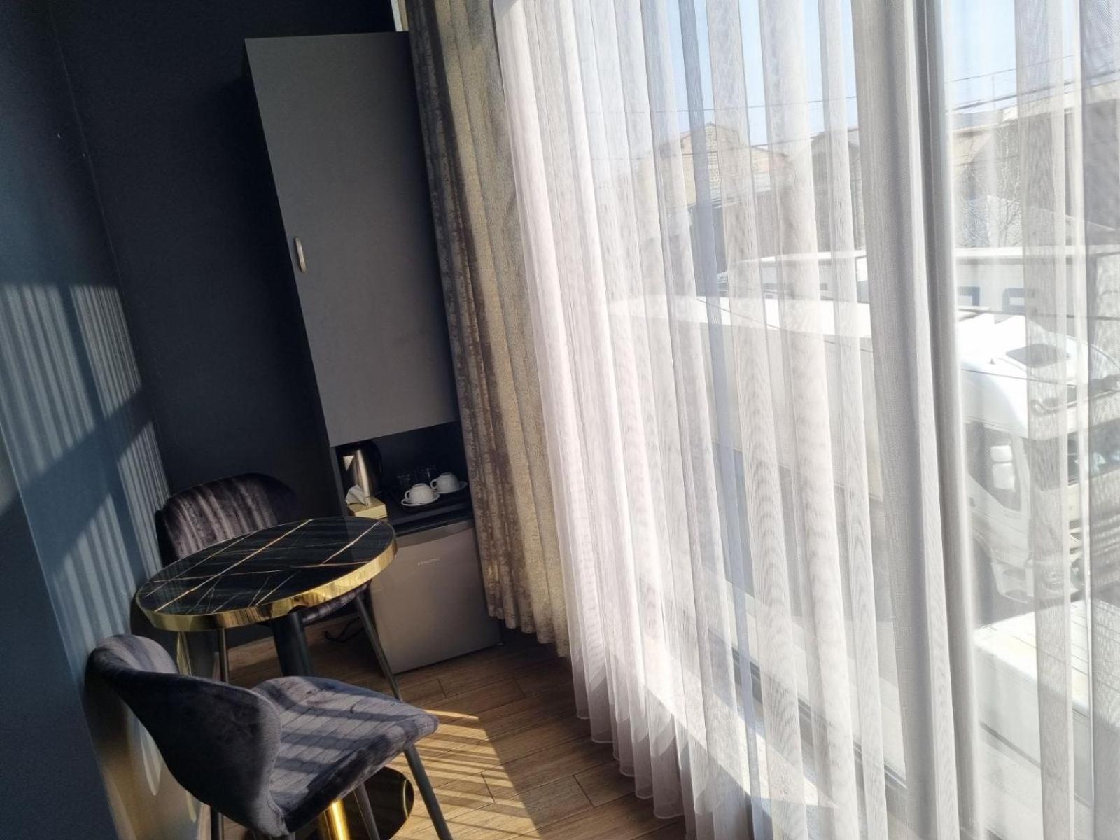 Days Hotel 耶烈万 外观 照片