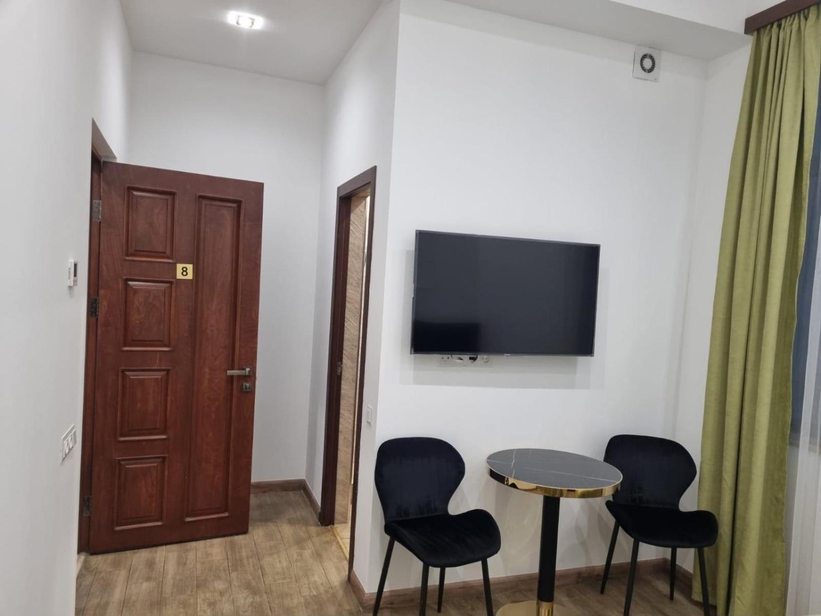 Days Hotel 耶烈万 外观 照片