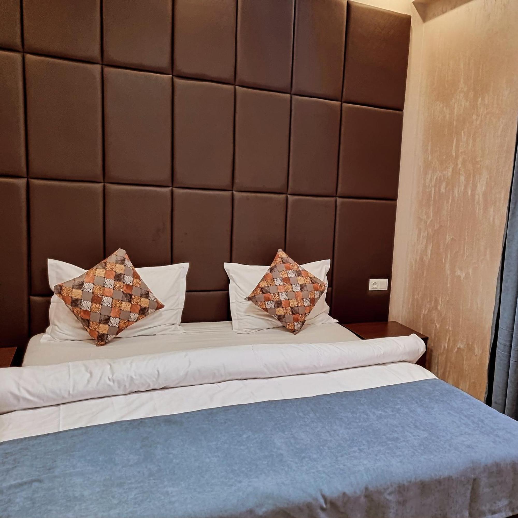 Days Hotel 耶烈万 外观 照片